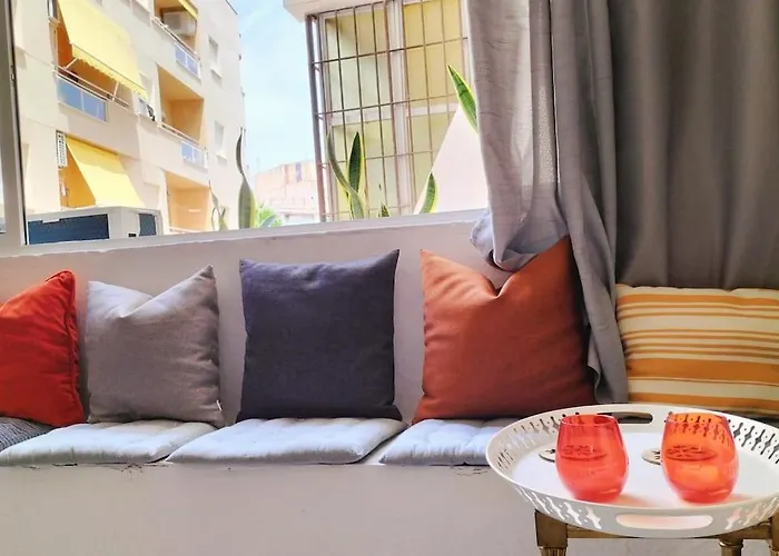 Bonito Apartamento De Dos Dormitorios En El Centro Y Calle San Miguel